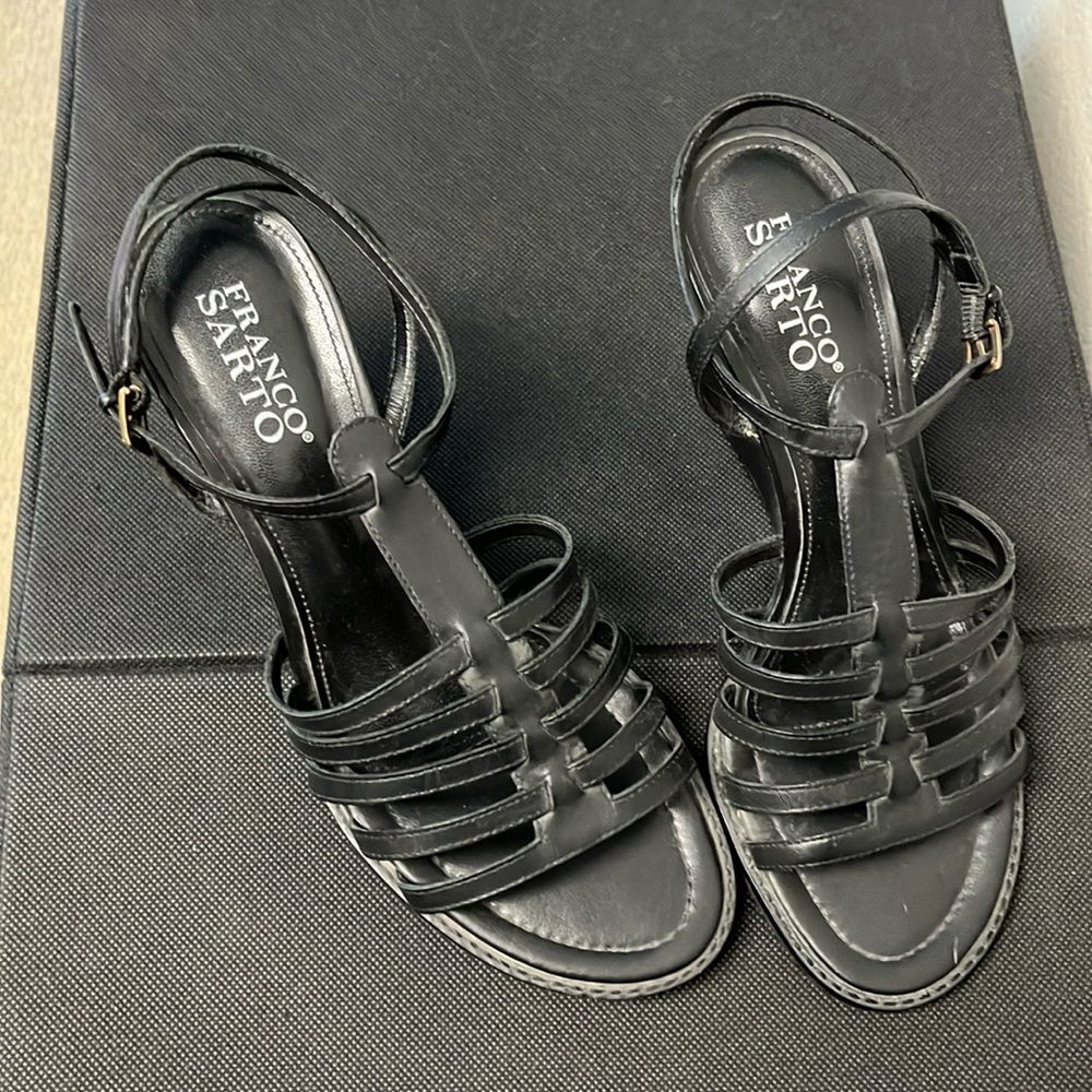 Super cute like new strappy wedge sandals